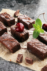 homemade chocolate brownies on grey vintage background, chocolat