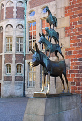 Bremen Musicians statue - obrazy, fototapety, plakaty