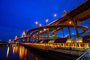 Obraz premium Beautiful Big Bhumibol Bridge / Big bridge at the river