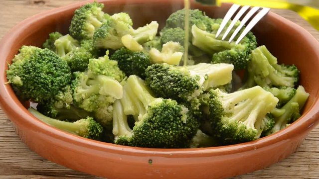 Brassica oleracea Brokkolini Broccoletti Bimi Broccoletto Brokolice Brokuł Video Broccolini 西蘭花
 Brokolini B&ocirc;ng cải xanh 