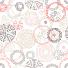 Nettes nahtloses Muster. Rosa und graue Kreise auf weißem Hintergrund. Handgefertigt. Sommerdruck für Textilien.