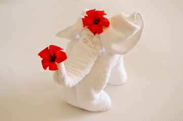 Handtuch dekoriert als Elefant