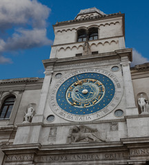 Astronomische Uhr in Padua Residenz der venezianischen Stadthalter ist die Palazzo del Capitanio 