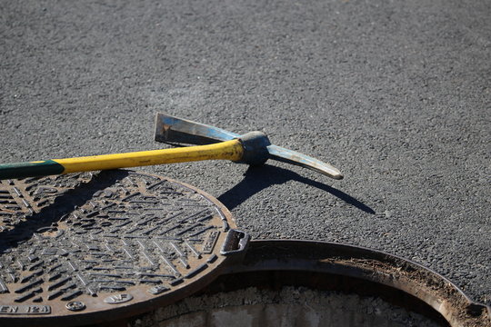 trappe d'&eacute;gout : travaux de voirie