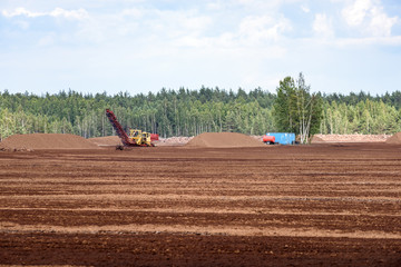 bog and the field on which the production is carried out in black peat mining