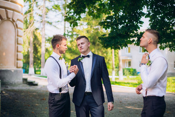 funny at the same time serious groom with best mans