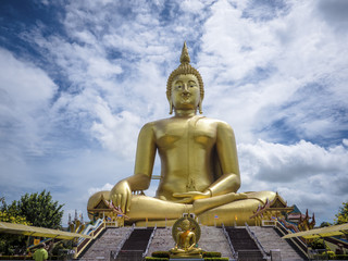 Obraz premium Big Buddha Statue at Wat Muang