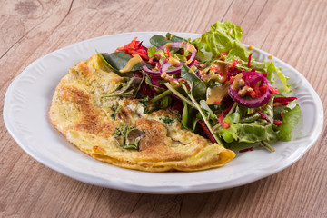 Mix Leaf Salad with omelet