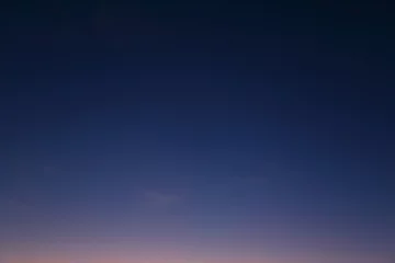 Tuinposter nachtelijke hemel achtergrond © sutichak