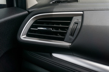 Obraz na płótnie Canvas Automotive air conditioning