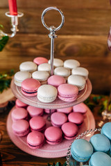 white and pink cupcakes, candy bar