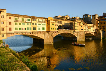Fototapeta na wymiar Famous bridge of Ponte Vecchio in Florence on Italy.