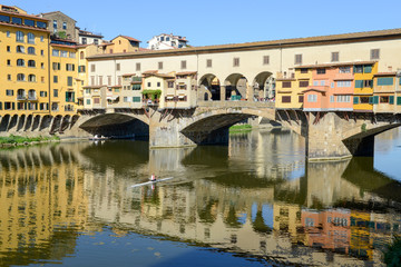 Obraz na płótnie Canvas Famous bridge of Ponte Vecchio in Florence on Italy