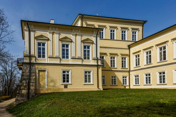 Fototapeta na wymiar Palace in Pulawy, Poland