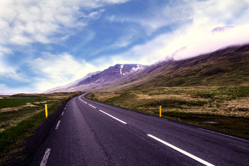 Icelandic route surrounded by mountains 