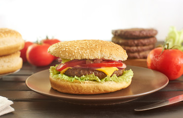 Cheeseburger and its ingredients