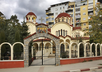 Obraz premium Church of Resurrection (ringjallja ngjallja) in Pogradec. Albania
