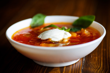 Red vegetable soup with beetroot