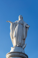 Fototapeta premium Statue on San Cristobal Hill