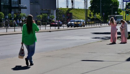 Straßenpassanten in Riga
