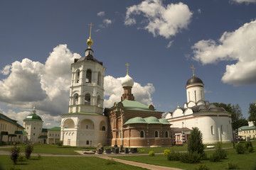 Николо-Пешношский монастырь в Московской области.