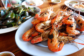 Grilled shrimp with spicy sauce, seafood