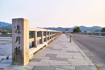 京都嵐山　早朝の桂川に掛かる渡月橋