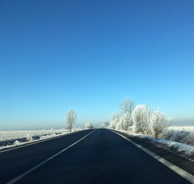 Stra&szlig;e im Winter