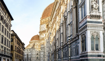 Fototapeta na wymiar Views of neighborhoods, monuments, streets and the Duomo. Tourist sites of Florence, Italy