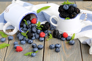 Berries mixure - summer colors © werification