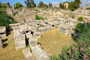 Tyre, Al-Bass Cemetery, Lebanon
 - obrazy, fototapety, plakaty