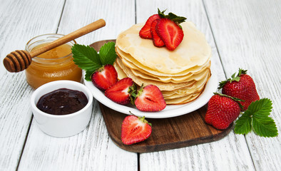pancakes with strawberries