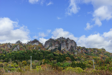 Fototapeta na wymiar 秋の岩櫃山の風景