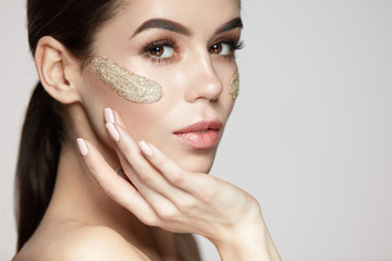 Woman Skin Care Peeling. Beautiful Girl With Cosmetic Scrub Mask