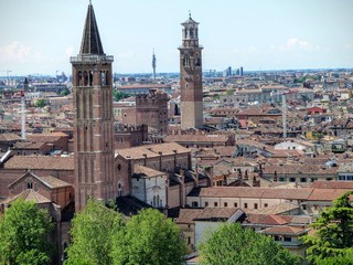 Fototapeta na wymiar Veduta della città di Verona in Italia.