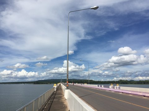 Мост через реку , провинция Каласин, Тацланд