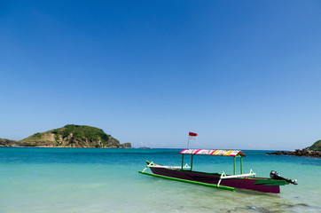 LOMBOK BOAT nature INDIAN OCEAN 01