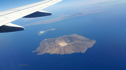 Fototapeta na wymiar Wyspa na morzu Śródziemnym, widok z lotu ptaka.