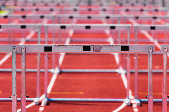 Detailaufnahme von H&uuml;rden in der Leichtathletik
