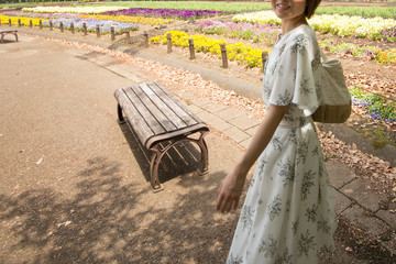 笑顔が素敵な日本女性