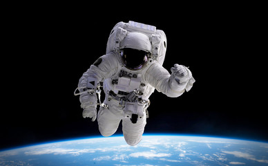 astronauta na orbicie planety Ziemia - 164390422
