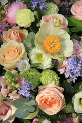 Mixed bridal arrangement