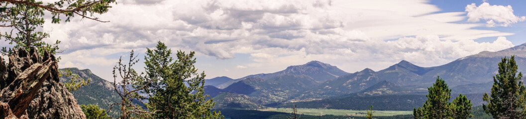 Fototapeta premium Rocky Mountain National Park. Clouds over the mountain range