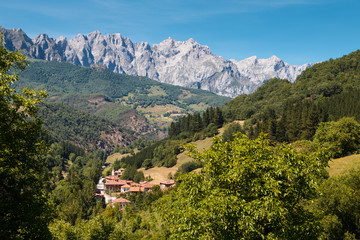 Fototapeta premium Town of Cosgaya, in peaks of Europe, Spain.