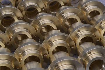 Round mechanical engineering components from brass