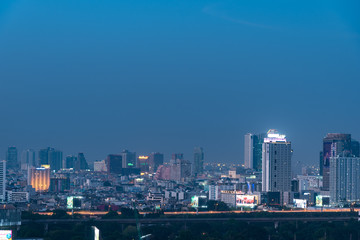Obraz premium Editorial: Bangkok City, Thailand, 21th April 2017. Bangkok City has city of business and communication in the morning with sunrise at Siam Bangkok Thailand.