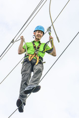 Gleichgewicht halten auf dem Hochseil
