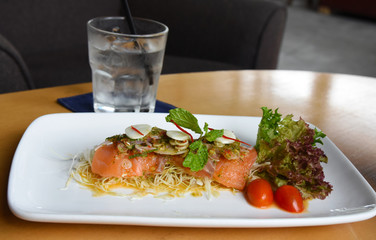 spicy salmon salad
