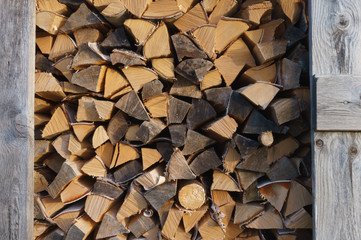 Wall of firewood, front