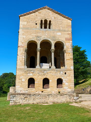 Fachada Oriental de la Iglesia Palacio Prerrománico de Santa María del Naranco en el Monte Naranco de Oviedo, Asturias, España